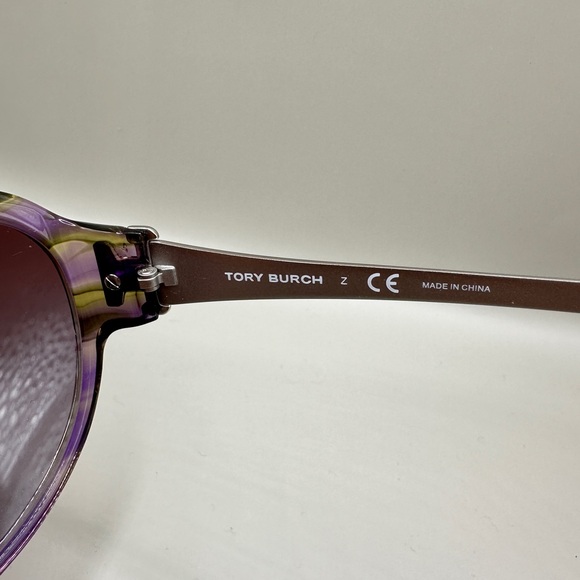 Tory Burch Sun Glasses in good condition - Picture 5 of 6